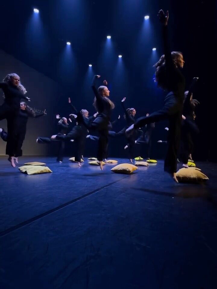 Een terugblik op 1 van de leukste dagen van het seizoen (als het niet gewoon de allerleukste is🥹). De eindshow! Staat zaterdag 26 juni 2027 al in jouw agenda?🧡